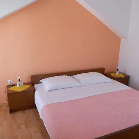 Apartment Violeta *